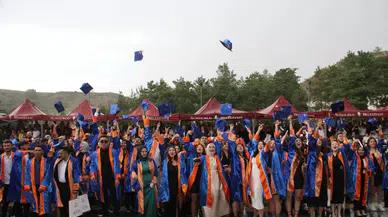 Sungurlu MYO'da Mezuniyet Coşkusu