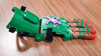 Büyükşehir Çocuklara Robot El ile Umut Olacak