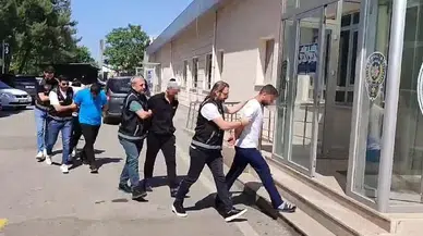 Eşini Darp Ettiği Sav Edilen Adamı Öldüresiye Dövüp Görüntüye Kaydettiler