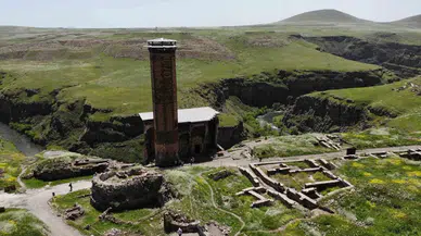 Kars’ta Toprak Altındaki Tarih Gün Yüzüne Çıkarılıyor