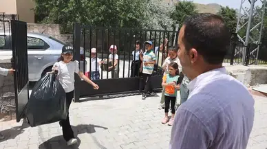 Minik Öğrenciler Ailelerine Örnek Olmak İçin Girdikleri Yarışta Birinci Oldu
