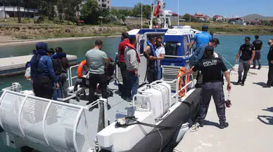 Özel Öğrenciler Polis Botuyla Van Gölü’nü Gezdi