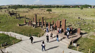 Selçuklu Mezarlığında Kurban Bayramı Yoğunluğu