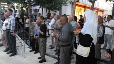 Siirt’te  Hacı Adayları Kutsal Topraklara Dualarla Uğurlandı