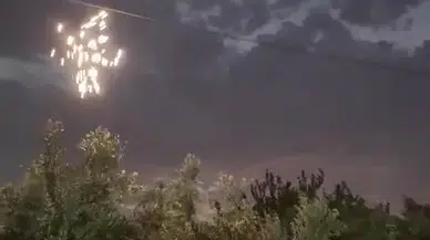 Zeytinlik Üzerindeki Elektrik Kablolarında Korkutan Patlama