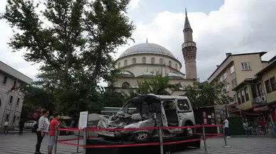 15 Temmuz’da Tankın Ezdiği Araç 15 Temmuz Demokrasi Meydanı’nda Sergileniyor