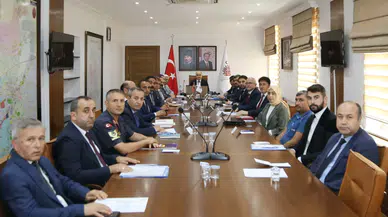 885 Muhtara Eğitim Verildi