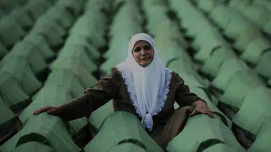 Aşgın ve Tahtasız, Srebrenitsa Katliamını Kınadı
