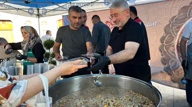 Belediyeden Aşure İkramı Etti