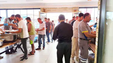 Bin Kişiye Yemek Verdi