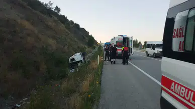 Devrilen Araçtaki Aynı Aileden 4 Kişi Yaralandı