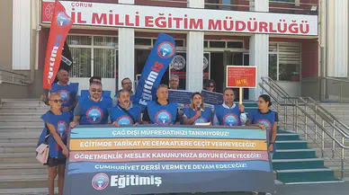 Müdürlük Önüne Siyah Çelenk