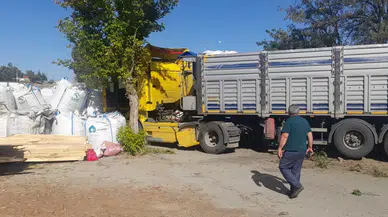 Refüjü Aşan Tır İş Yerine Daldı: 1 Yaralı