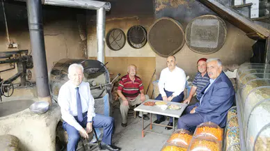 Vali Dağlı’dan 62 Yıllık Leblebiciye Ziyaret