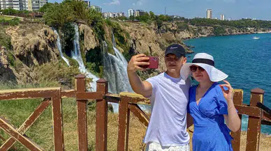 Antalya’da Turistlerin Birinci Durağı Düden Şelalesi