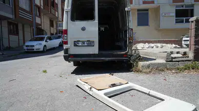 Arnavutköy’de Terk Edilmiş Araçlar Mahallelinin Kaygılı Düşü Oldu