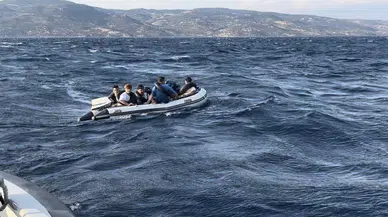 Ayvacık Açıklarında 10 Kaçak Göçmen Kurtarıldı, 12 Kaçak Göçmen Yakalandı