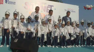 Esenler’de Bin Çocuk İçin "Geleneksel Sünnet Şöleni" Aktifliği Düzenlendi