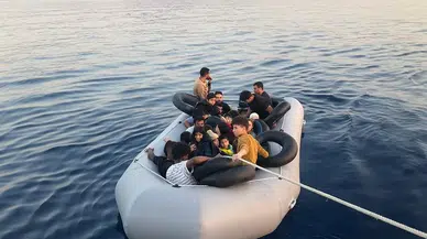 İzmir Açıklarında Göçmen Hareketliği: 104 Göçmen Karaya Çıkartıldı