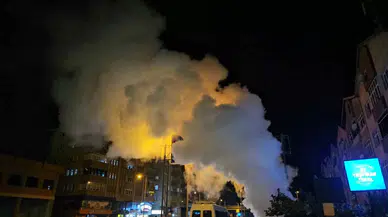 Karadeniz Ereğli’de Patlama Sesi Sonrası Kaldırımdan Yükselen Buhar Korkuttu