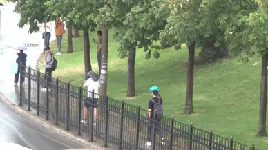 Kartal’da Apansız Bastıran Yağmur Vatandaşlara Sıkıntı Anlar Yaşattı