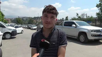 Kavurucu Sıcakta Susayan Köpek Çocuğun Avucundan Kana Kana Su İçti