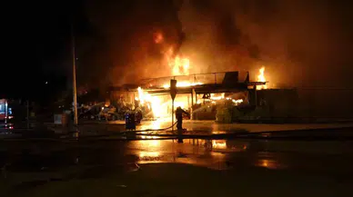 Malatya’da Konteyner Çarşıda Yangın