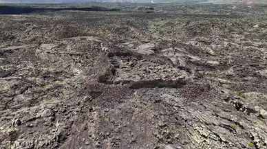 Sönmüş Lavların Ortasındaki Kale, Gizemini Koruyor