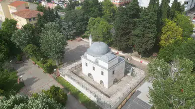 Srebrenitsa Katliamı’nın 29. Yıldönümünde Bahçelievler’de Fotoğraf Standı Açıldı