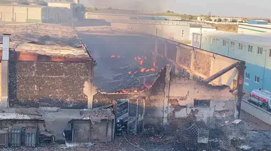 Tekirdağ’da Kimya Fabrikasındaki Yangın Bir Fabrikaya Daha Sıçradı