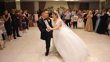 Zelzelenin Yıkamadığı Aşıkların Keyifli Günü... Dünya Meskenine Girdiler