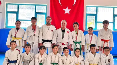 Ahlatcı, Başarılı Sporcuları Kutladı
