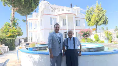 Eczacılardan Dr. Rıfat Patır’a Anlamlı Hediye