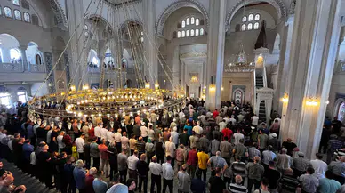 Haniye İçin Yeniden Gıyabi Cenaze Namazı