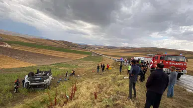 Tarım İşçilerini Taşıyan Minibüs Devrildi: 13 Yaralı