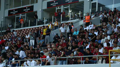 Tribünler Boş Kaldı