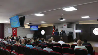 Veteriner Hekimlere Hayvan Hastalıkları Eğitimi Veriliyor