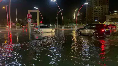 Aksaray’da Sağanak Yağış Tesirli Oluyor