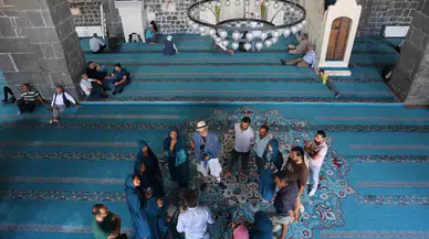 Diyarbakır’da 6 Lisanda İslam’ı Anlatan İstekli Rehber, 5 Yılda 14 Kişinin Müslüman Olduğuna Şahitlik Etti