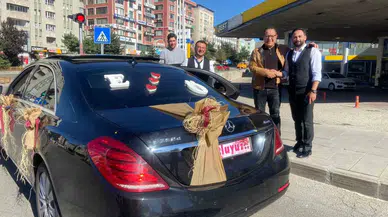 Erzurumlu İş İnsanından Düğün Yapan Çiftlere Gelin Arabası Takviyesi