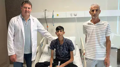 Karaciğer Nakli Bekleyen 18 Yaşındaki Gence Dayısı Umut Oldu