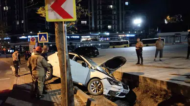 Kartal’da Drift Atan Alkollü Şoför Kaza Yaptı