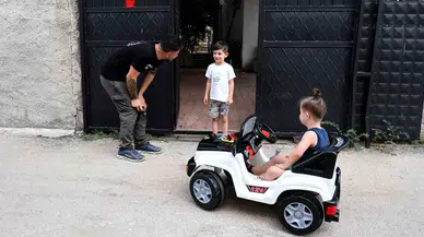 Minik Kerimcan ve Down Sendromlu Halil İbrahim’in Akülü Otomobil Sevinci