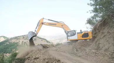 Muş’ta Köy Yollarında Çığ Tehlikesine Karşı Çalışmalar Sürüyor