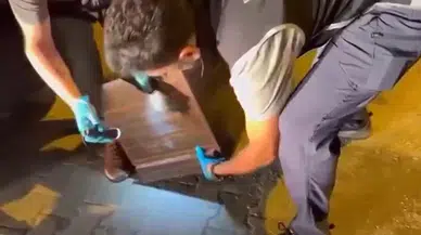 Özel Bölmelere Saklı Silah ve Tüfek Ele Geçirildi