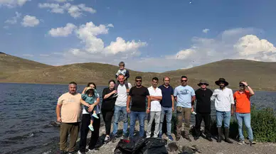 Taşlıçay Balık Gölü Adasında Kuşlar İçin Paklık Seferberliği