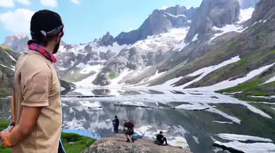 Türkiye’nin En Büyük Buzul Gölüne Tabiat Yürüyüşü