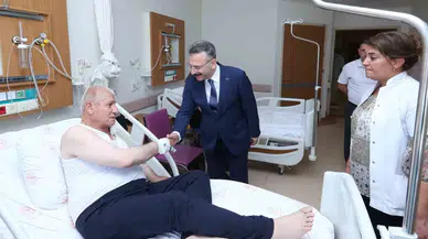 Vali Aksoy Bıçaklanarak Yaralanan Vatandaşları Ziyaret Etti