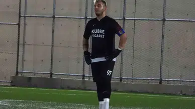 Zelzelede 10 Saat Enkazda Kalan Genç Kaleci Hayallerini Yaşatmak İçin Yeşil Alanlara Döndü