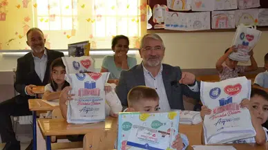 3 Bin 740 Öğrenciye Kırtasiye Desteği
